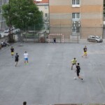 igranje nogometa dvorišče